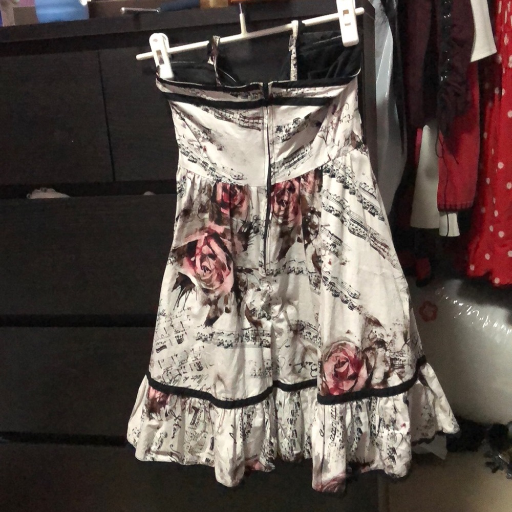 Tea party dress - Picture 3 of 4